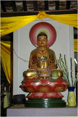 Tượng đức Phật A Di Đà