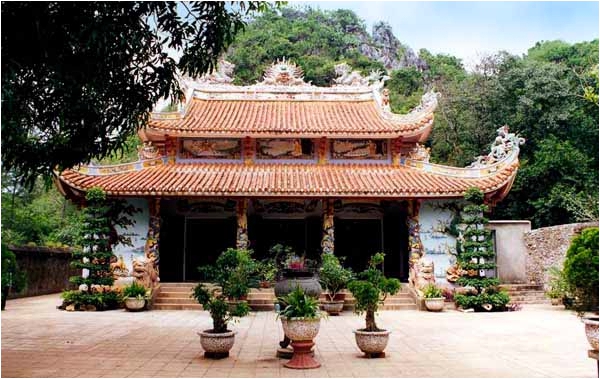 Tam quan chùa năm 1999